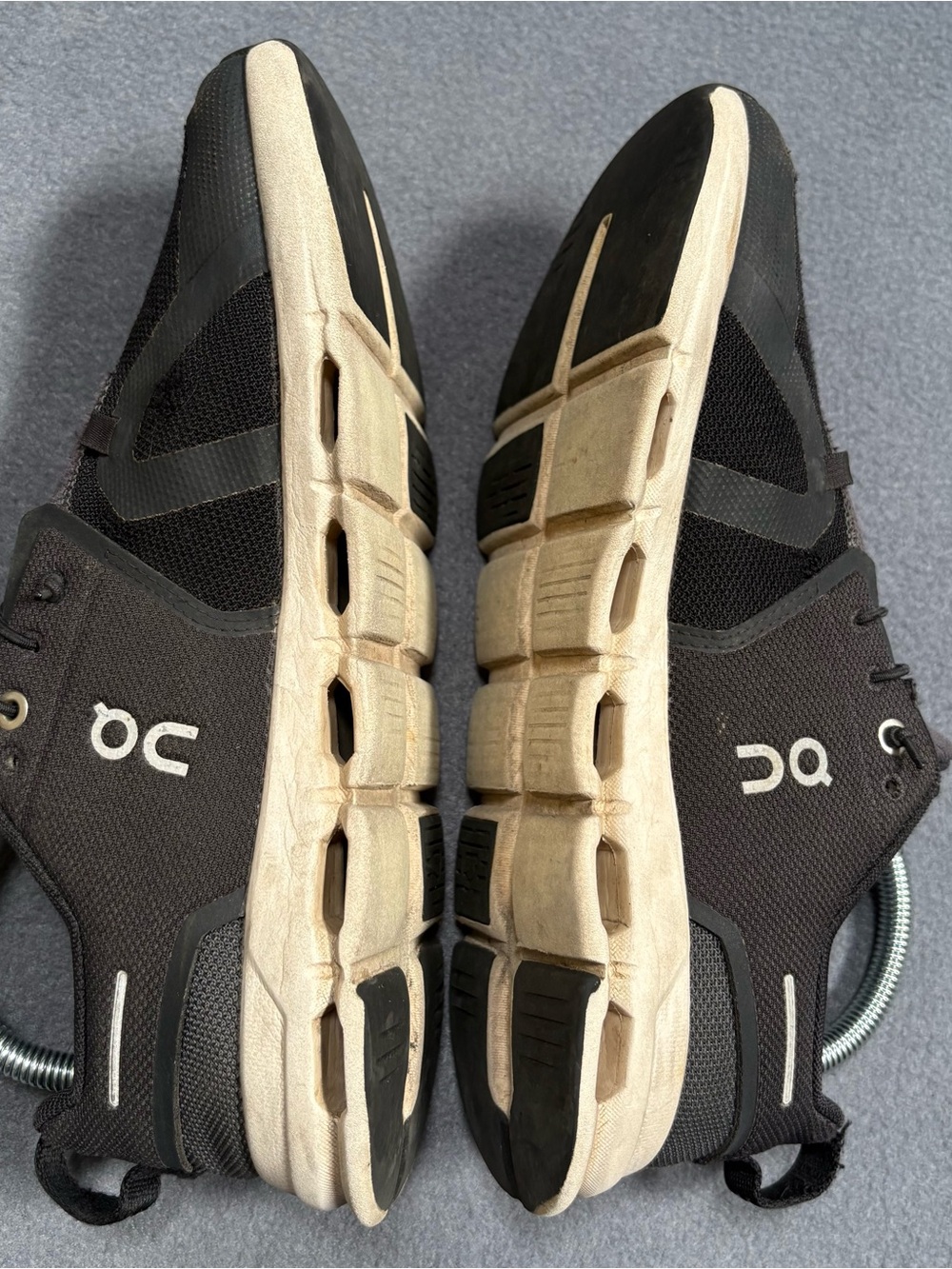 On Cloud Sky youth black running Shoes size 6.5 - Picture 4 of 15